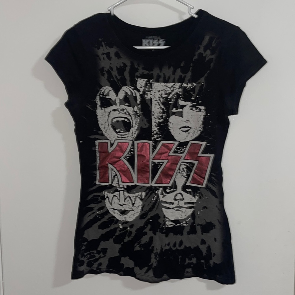 Kiss band shirt